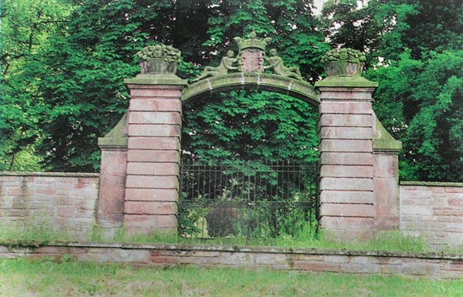 Engelstor, erbaut 1733 (Foto Curtius)